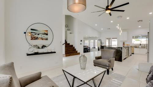 7 Mi to State Farm Stadium Family Home with Pool - Foto 5