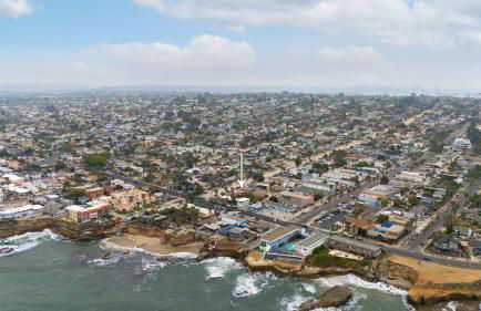Steps to Ocean Sunset Views Beach Access & San Diego Charm - Photo 47