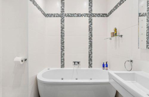 10 At The Beach, Torcross - Foto 21