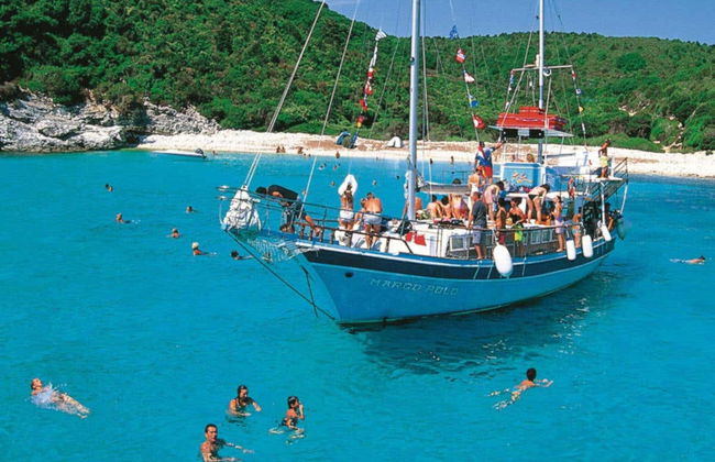 Escursione all'isola di Passo e alle Grotte Blu in barca - Foto 3