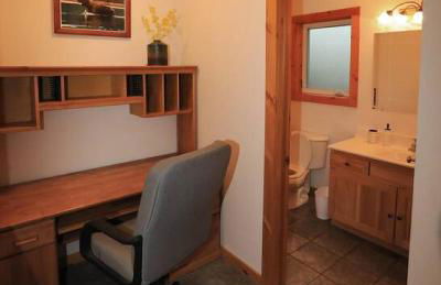 3 Bedroom Home with Amazing Views 11 mi from Denali - Photo 16