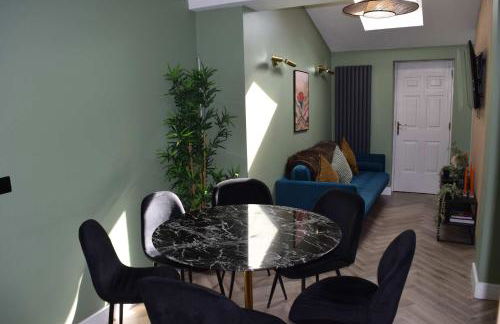 Amazonian Luxury Family Home MCR City Centre Etihad Free Parking - Foto 49