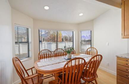 Family-Friendly 4BR Provo Home Near Provo Airport - Foto 12