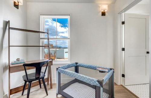 Whitewater Peak - Cozy Retreat with Scenic Views - Photo 10