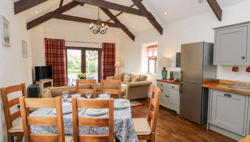 Potters Barn - Photo 3