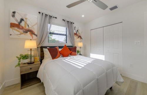 3 Mi to Hard Rock Stadium Retreat with Private Yard - Photo 16