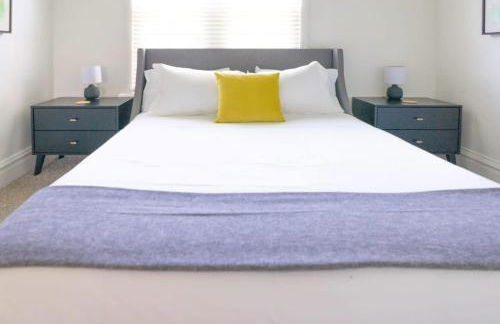 Spacious and Cozy St Louis Gem ABODEbucks - Photo 24