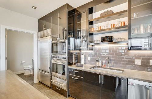 Road America Retreat Modern Villa with Garage! - Foto 8