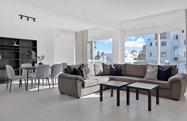 Phaedrus Living: Romanou Modern City Center Flat - Foto 12