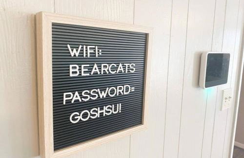 Piney Woods I Ping Pong I By SHSU I TV I Sleeps 11 - Foto 16