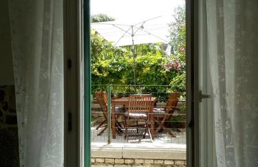 Old school apartment - Photo 27