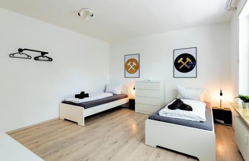 3 BR Nice Apartment Gelsenkirchen - Foto 11