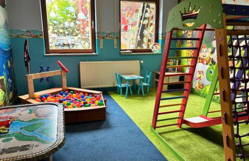 Gruppenunterkunft-Klein-Holland-Harz-aussergewoehnlich-und-einzigartig-mit-grossartiger-Unterhaltung-fuer-jedes-Alter-fuer-bis-zu-24-Personen - Foto 6