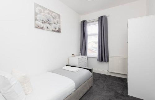 DiscountsContractorsWIFIFree ParkingSmart TV - Foto 9