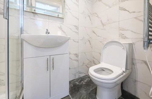 5 Bedroom 5 Bathroom House Portsmouth Docks - Foto 21