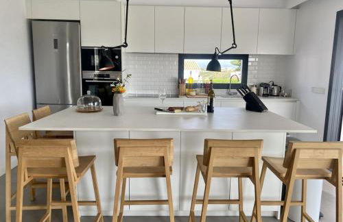 Bini Moxonia Villa de lujo con Vistas al mar, piscina, barbacoa Espectacular Jardín - Foto 23