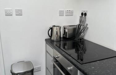 New Cozy Studio Apt. House with Parking. Entire space - Photo 16