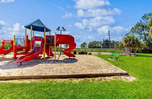 The Palms 1st floor By Pool, Fully Stocked 5 stars - Foto 32