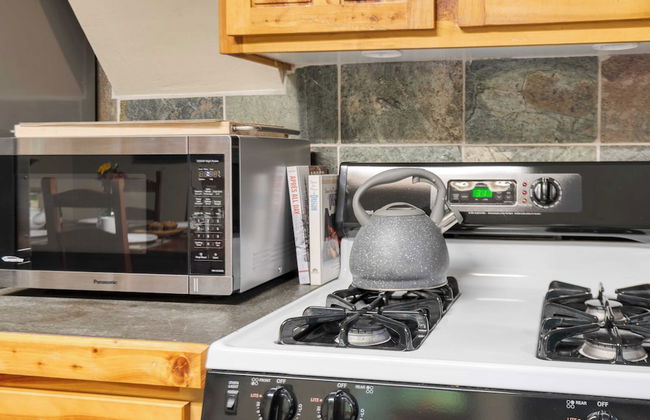 Riverfront Bend by Avantstay Private Dock, Large Yard w/ Views, Hot Tub - Foto 13