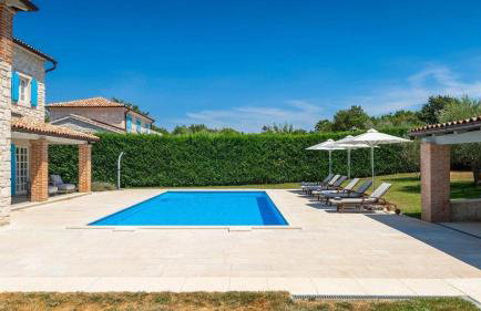 Rustic Villa Peran with outdoor pool in Tinjan - Foto 10