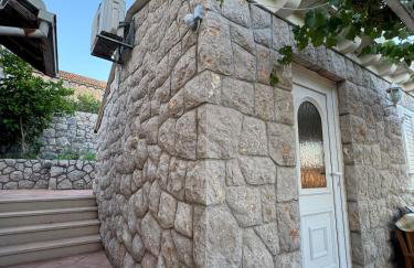Stylish Stone House for Two - Foto 26