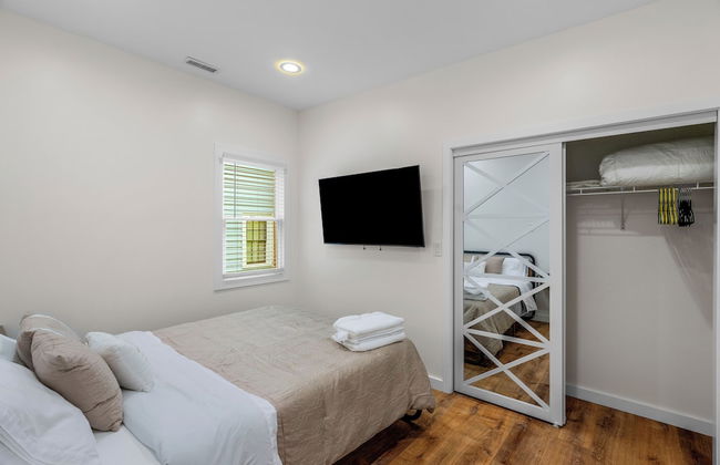 Stylish 4BR Haven Backyard and Fire Pit - Foto 9