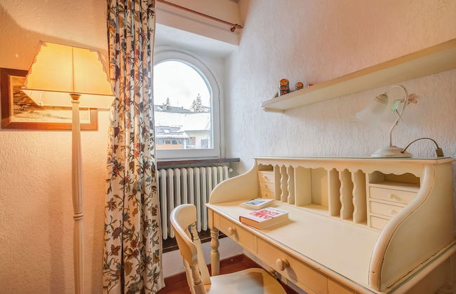 La Torre In The Center Of Town - Photo 13