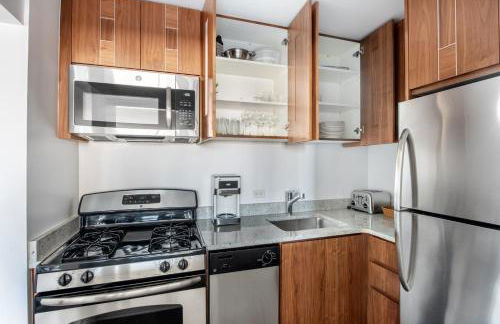 UES 1BR w Gym Doorman Balcony Stunning Roof NYC-503 - Foto 8