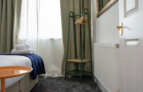 Cosy 3BR Flat With Free Parking Near Marina - Foto 33