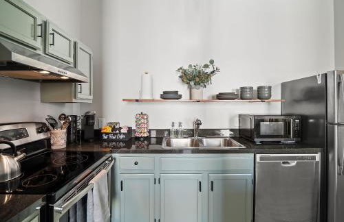 Skyloft Condo - Walk To Stadiums - City Views - Foto 3