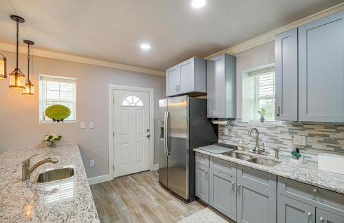 Fully Updated and Convenient! Baytown Home Near Dtwn - Foto 7