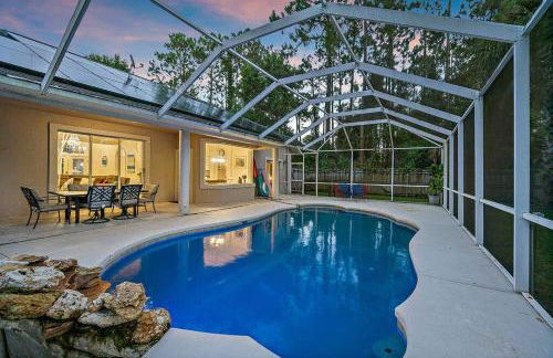 Salty Heated Pool Escape - Nearby Beach - Photo 6