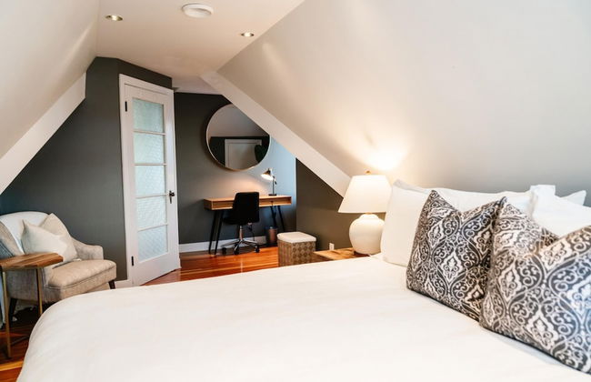 Dt Hot Tub Sauna Huge Yard - Photo 6