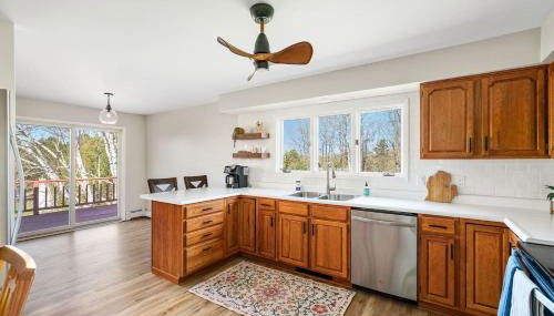 Waterfront Retreat By Henn House Properties - Photo 4