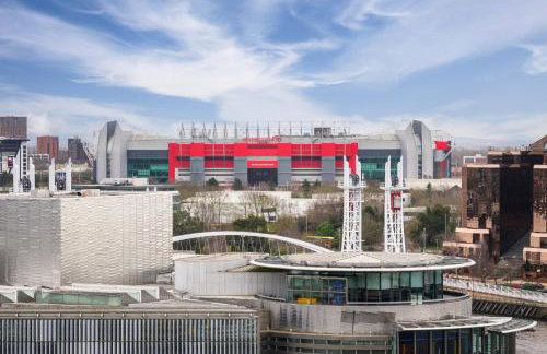 Waterfront Panorama – 2BR + Balcony, Near Stadium - Foto 7