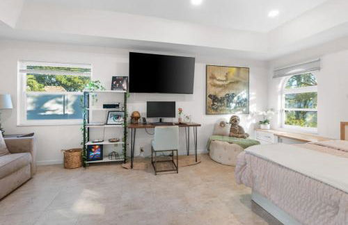 Plantation Pool Home with Hot Tub Sleeps 10 - Foto 28