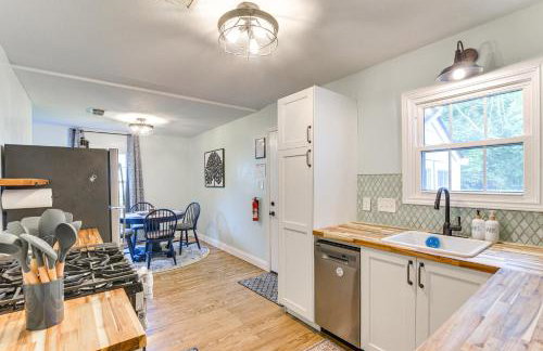 Walk to Parks and Main St Renovated League City Gem - Foto 9