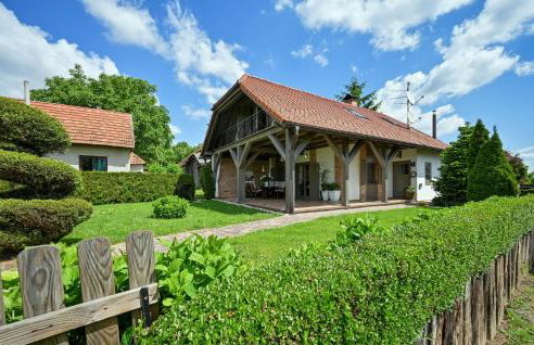 2 Bedroom Amazing Home In Vrtlinovec - Foto 8