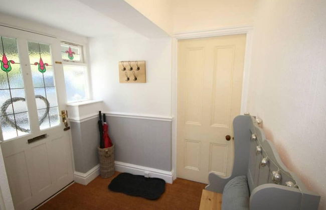 Lakes Apartments - Photo 2