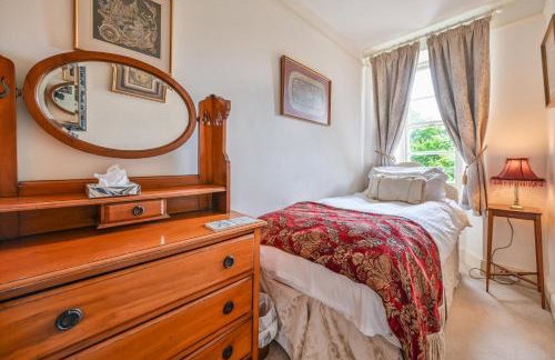 The Town House at Muntham- Luxury Holiday Home with Hot Tub - Photo 15