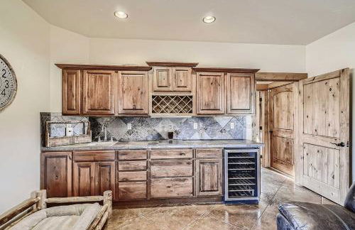 Idyllic Florissant Cabin with Patio and Hot Tub! - Foto 40