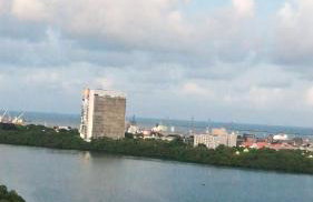 Aconchegante, ótima localização e vista para o mar - Foto 34