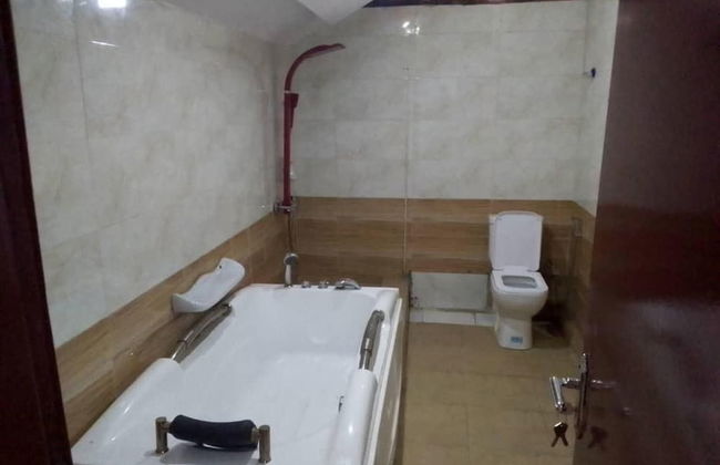 House - Sleeps 6 & Free Parking - Foto 8