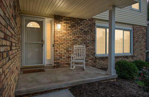 Central Family Oasis with Hot Tub & Fenced Yard - Foto 69