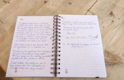 4 bed house 50 yards from the beach & lighthouse - Photo 35