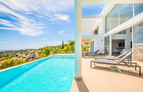 weforyou Exclusive Villa Mairena Private Pool BBQ & Views - Photo 34