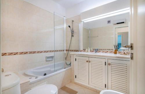 Clube Albufeira - 2BR Pool, Kids Club & Family Fun - Foto 48