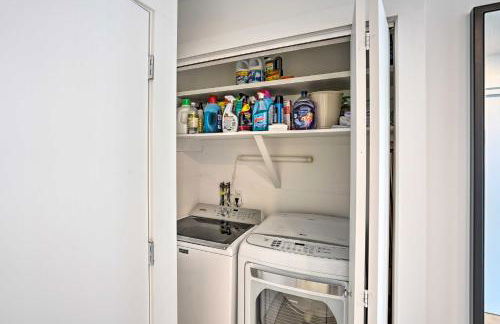 Lakefront Otis Home with Stunning Views and Boats! - Foto 32