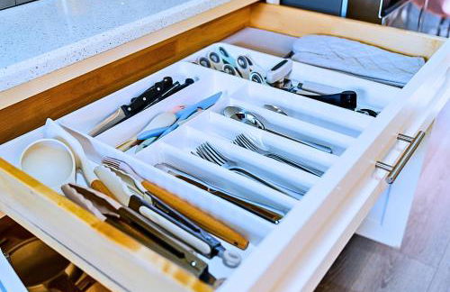 Sparkling Pool Retreat Near Legacy West by Vacation Your Way - Foto 19