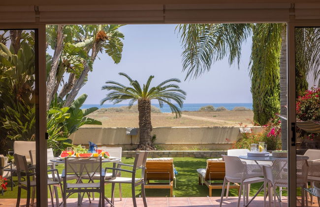 Larnaca Chelidonia Seafront Villa - Foto 57